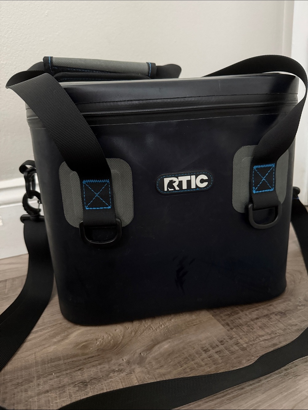 RTIC Small Black Cooler Bag
